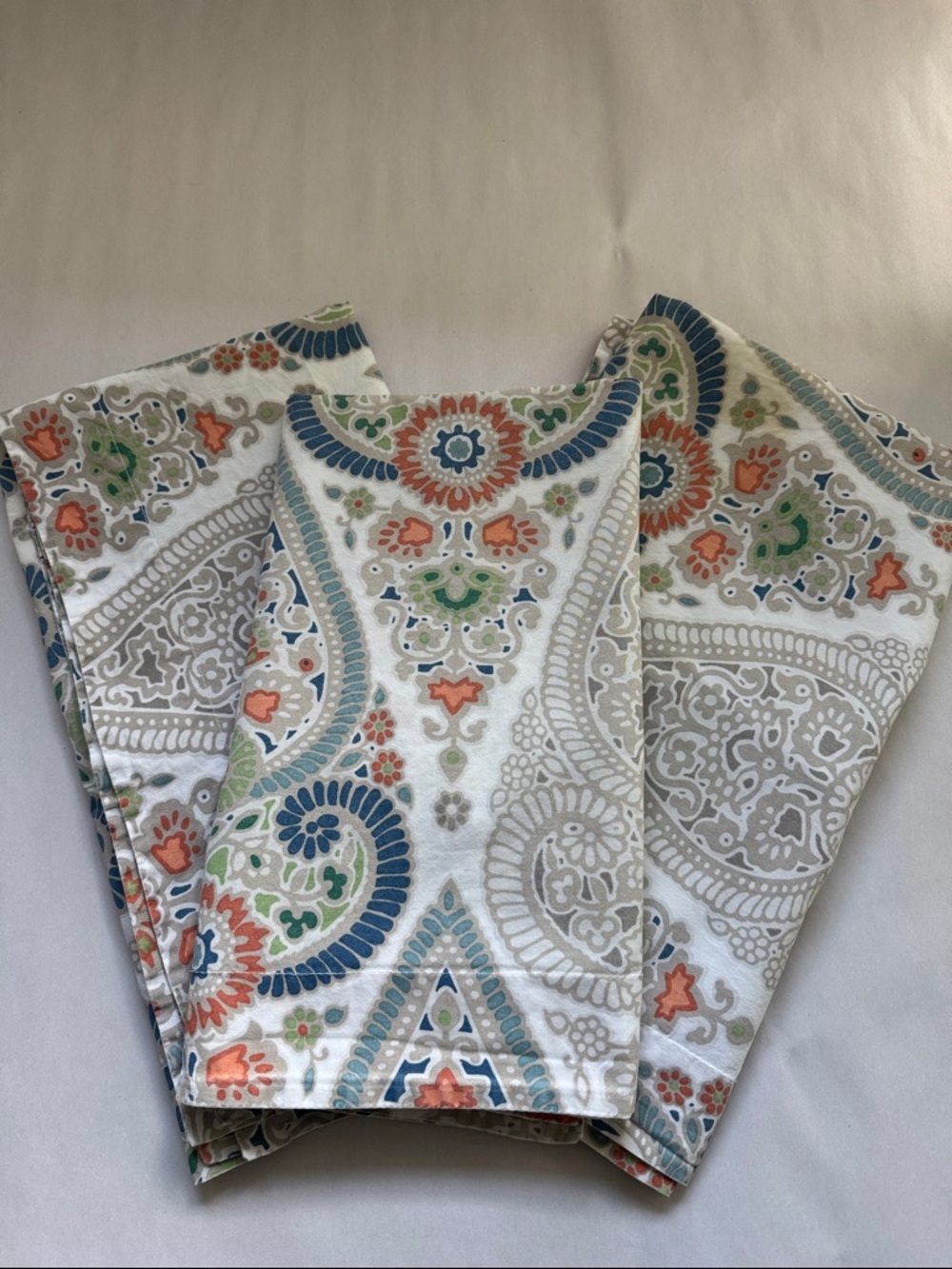 Pottery barn Giselle paisley Medallion 2 euro shams & 1 STD sham Bohemian Cotton